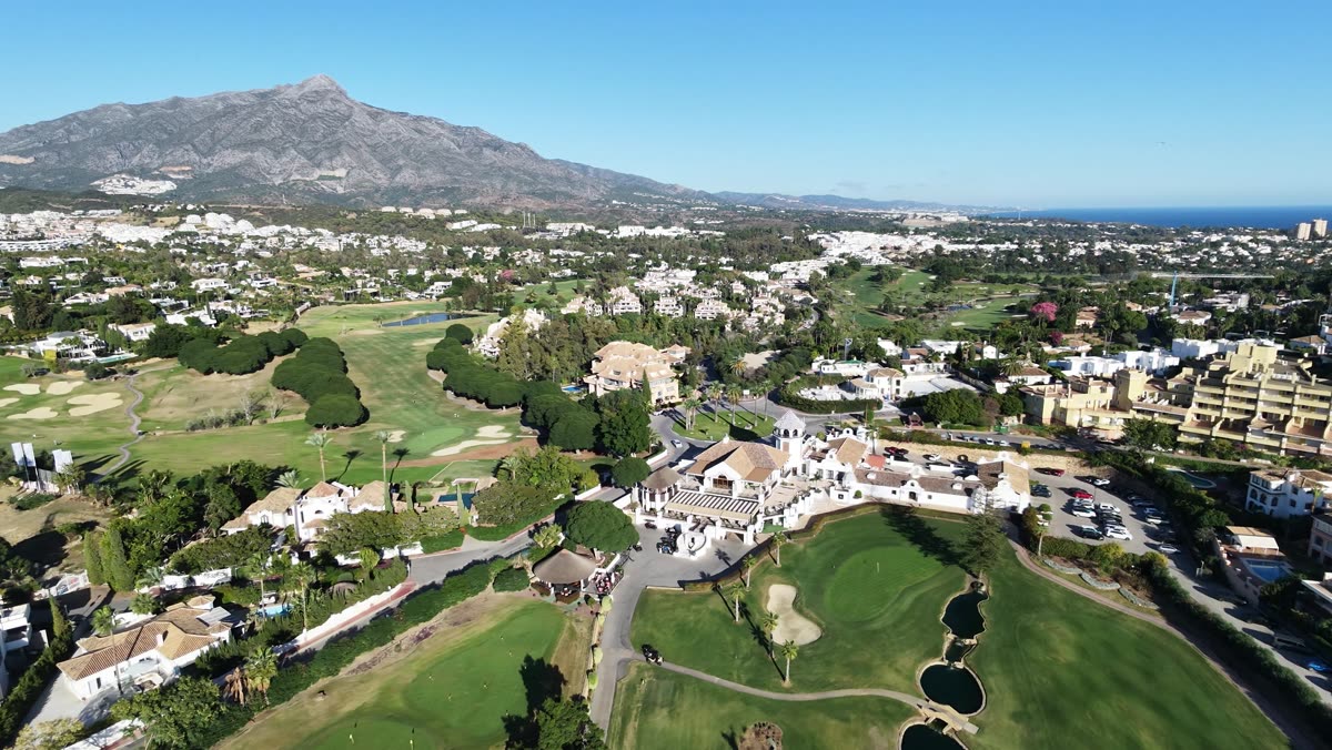 Golf Valley towards the sea